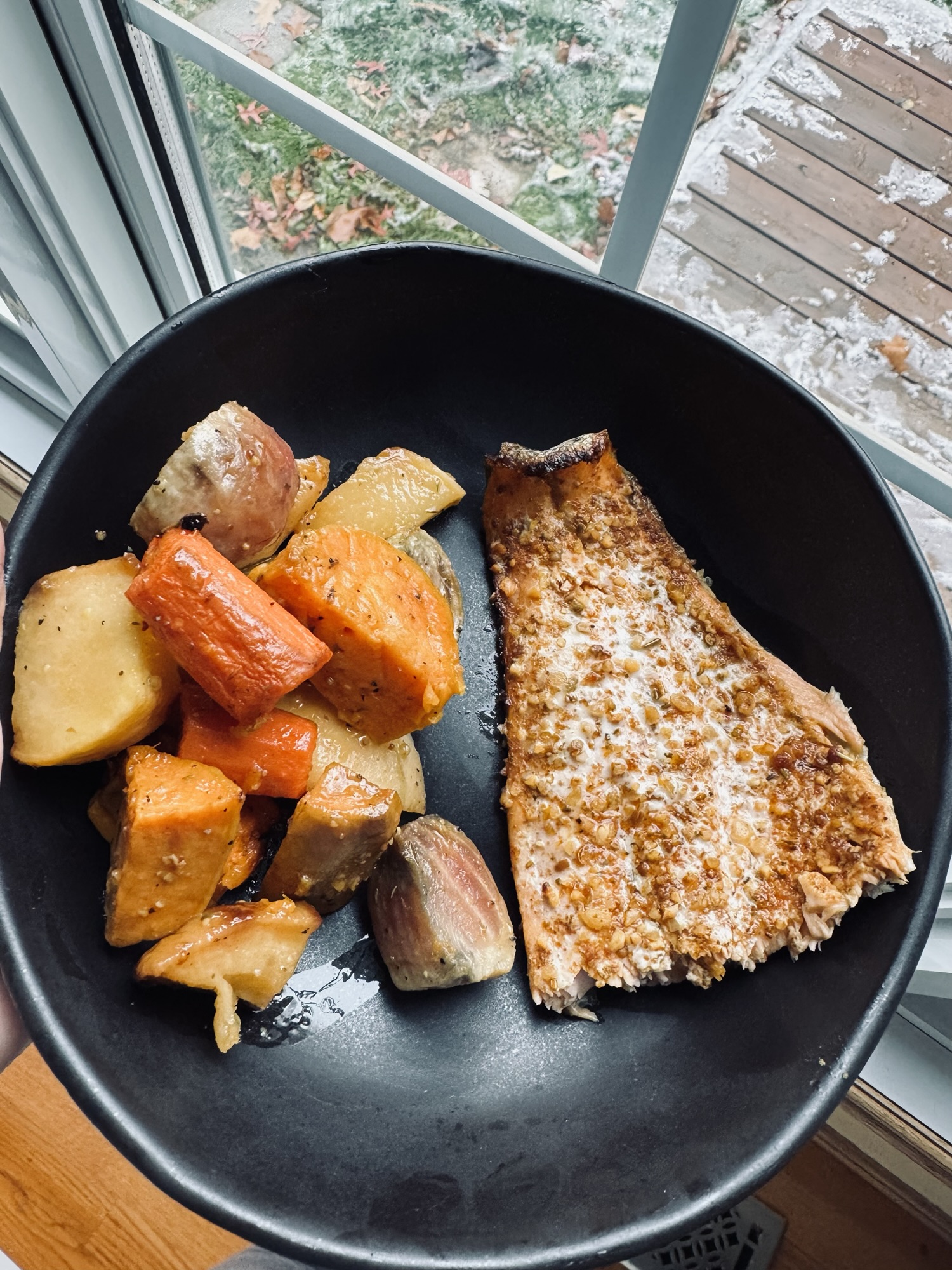 A Salad for Cold Afternoons – Warm Salad of Roasted Root Vegetables with Maple-Dijon Dressing 🥕